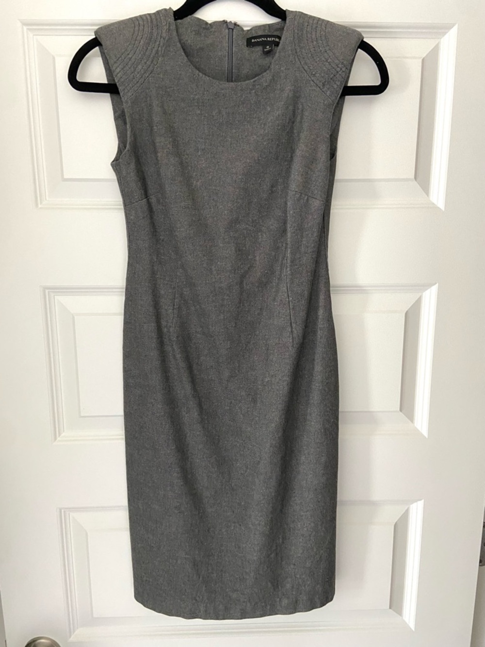 Banana Republic Elegant Gray Sleeveless Dress Size 0